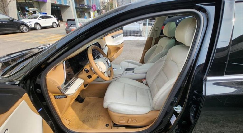 HYUNDAI Grandeur - Vista 5