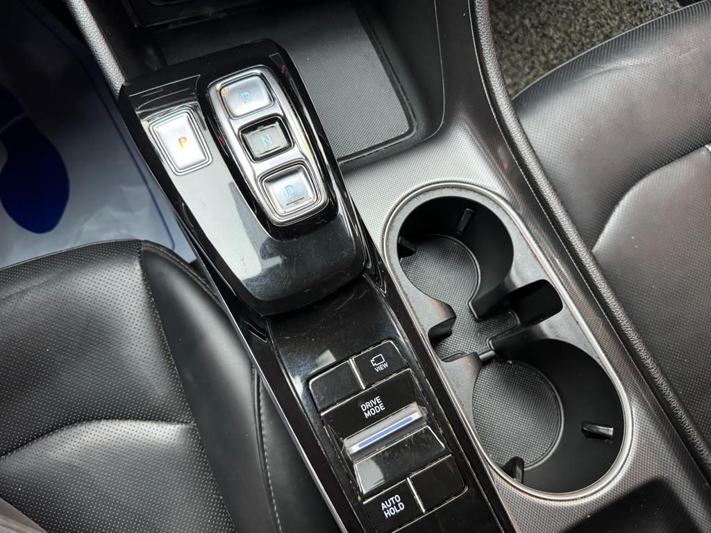 HYUNDAI Sonata - Vista 12