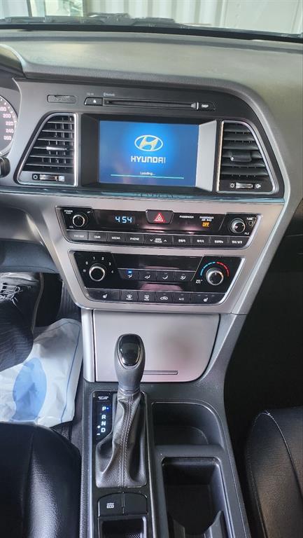 HYUNDAI Sonata - Vista 10