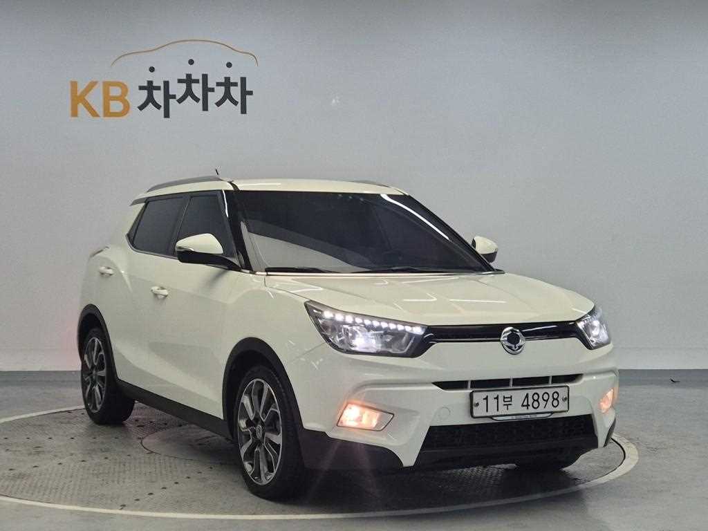 Ssangyong Tivoli - Vista 4