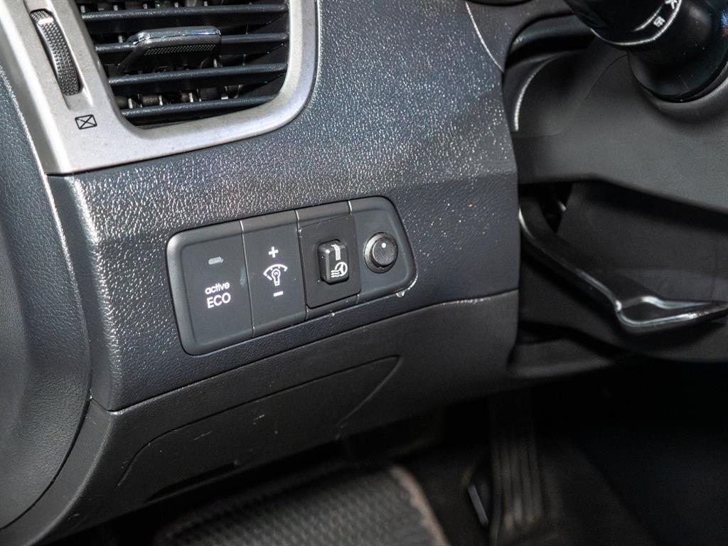 HYUNDAI Avante - Vista 7