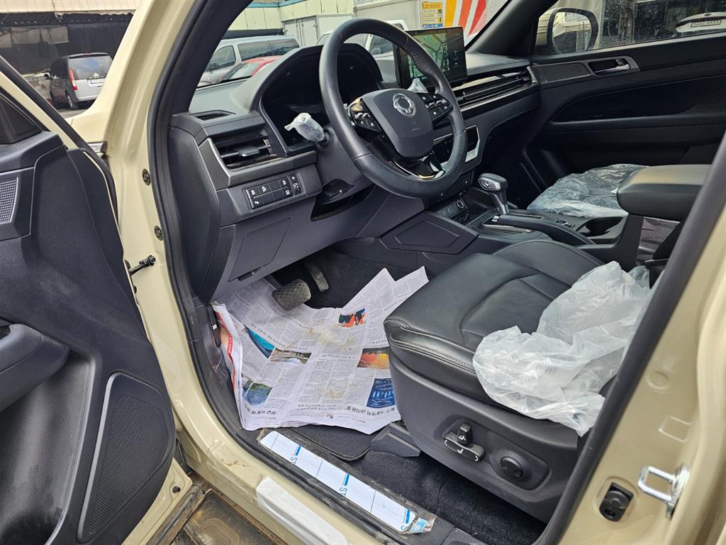 Ssangyong Rexton - Vista 9