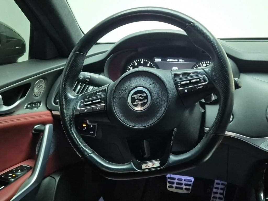 KIA Stinger - Vista 9