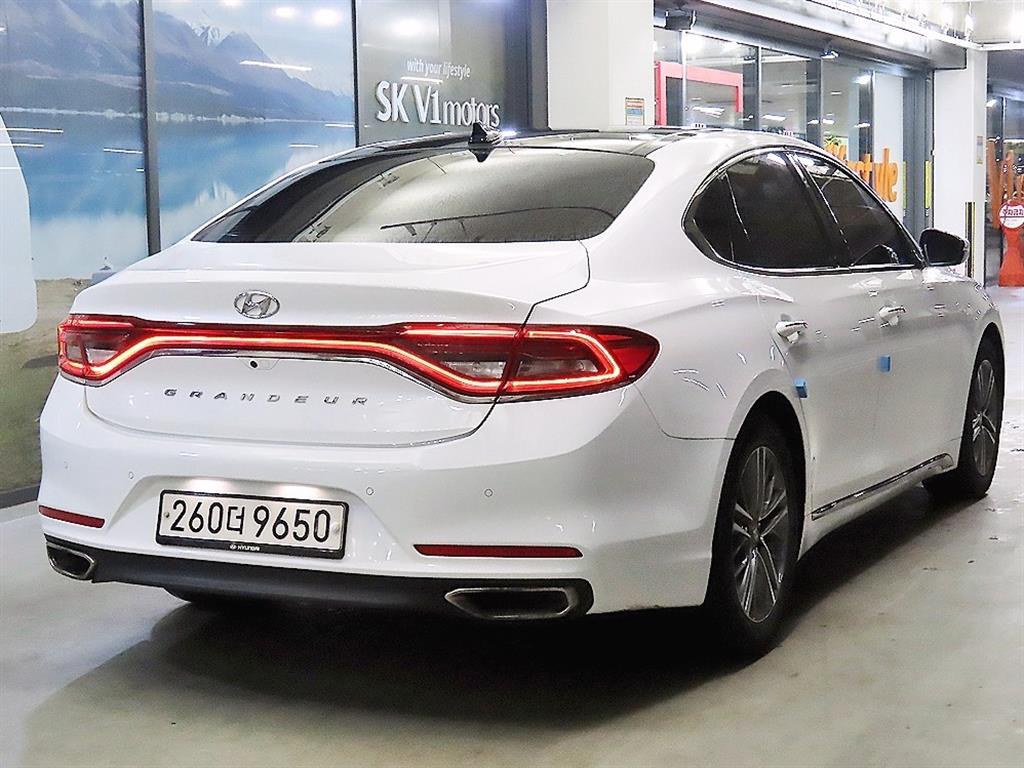 HYUNDAI Grandeur - Vista 4