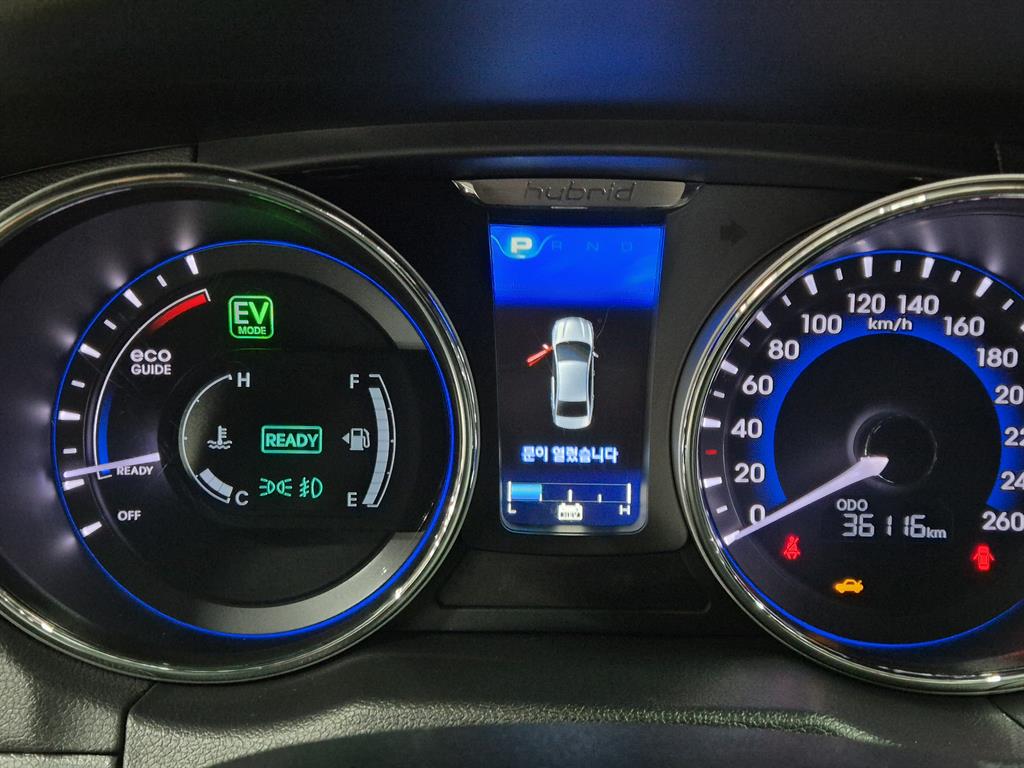 HYUNDAI Sonata - Vista 12