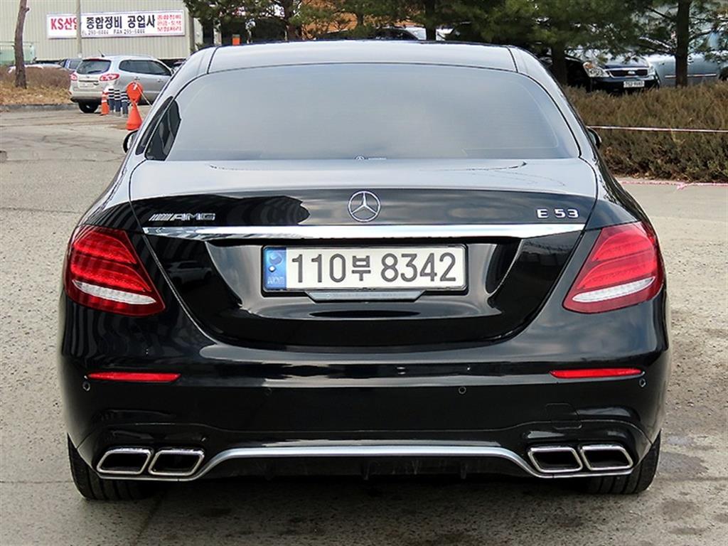 Mercedes Benz E class - Vista 4