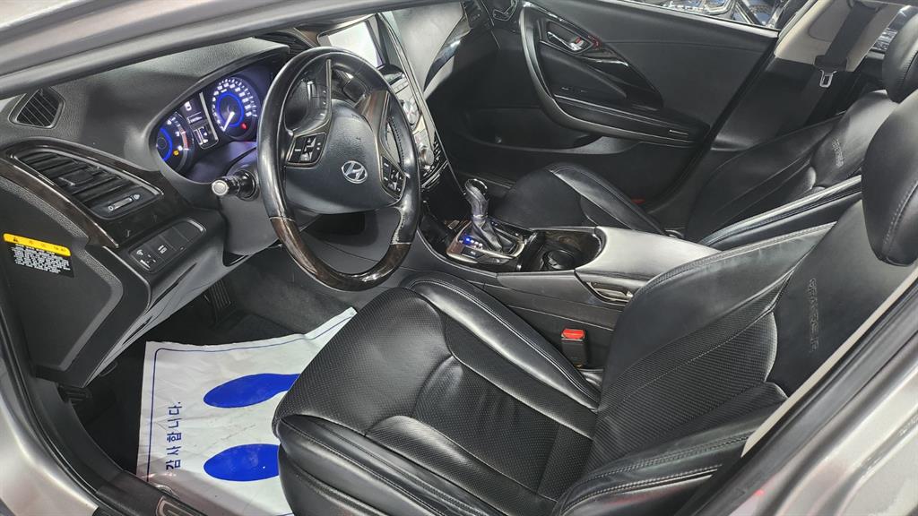 HYUNDAI Grandeur 2011 Plateado - Importación desde Corea - HF Imports Iquique - Foto 13