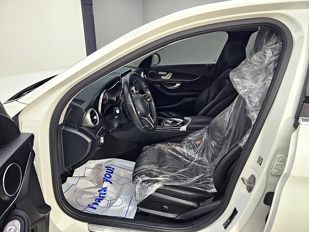 Mercedes Benz C Class - Vista 8