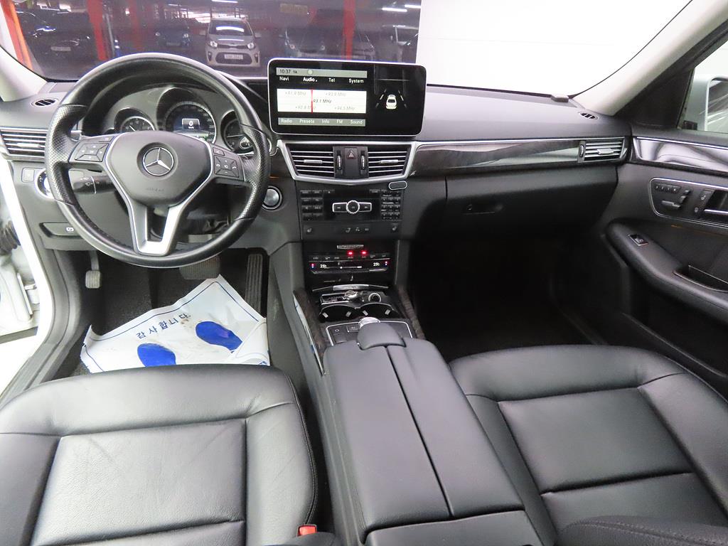 Mercedes Benz E class - Vista 7