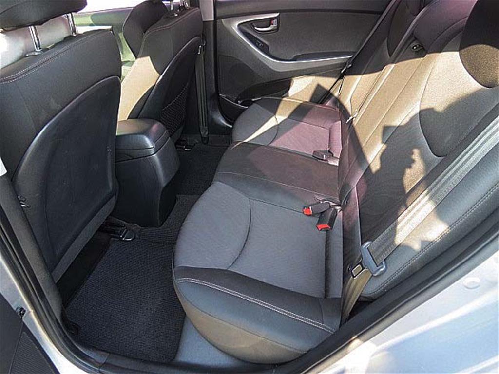 HYUNDAI Avante 2015 Gris - Importación desde Corea - HF Imports Iquique - Foto 7