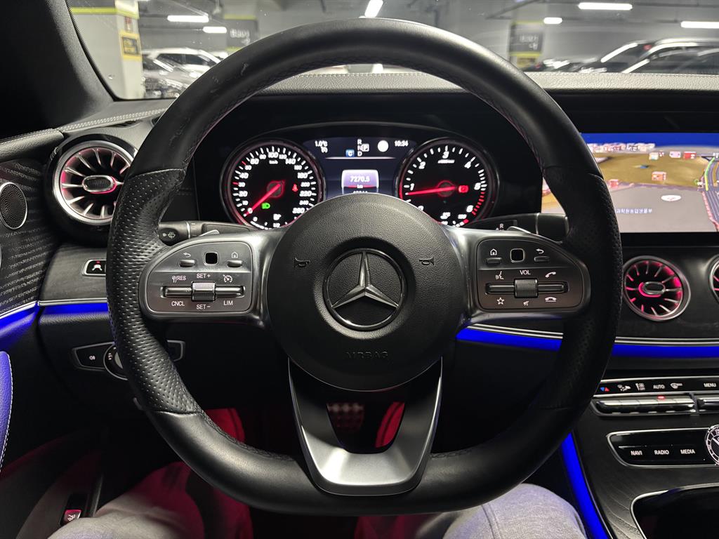 Mercedes Benz E class - Vista 9