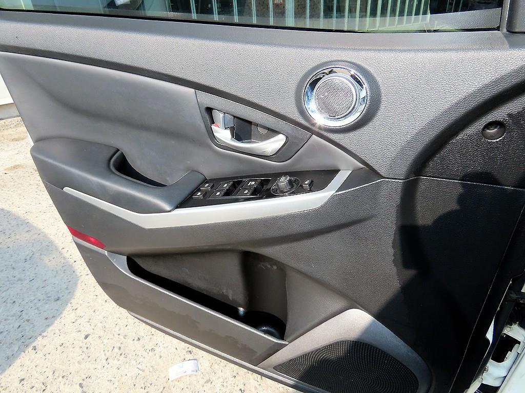 Ssangyong Korando - Vista 11