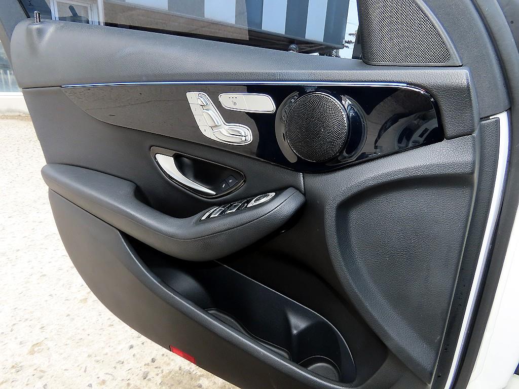 Mercedes Benz C Class - Vista 12