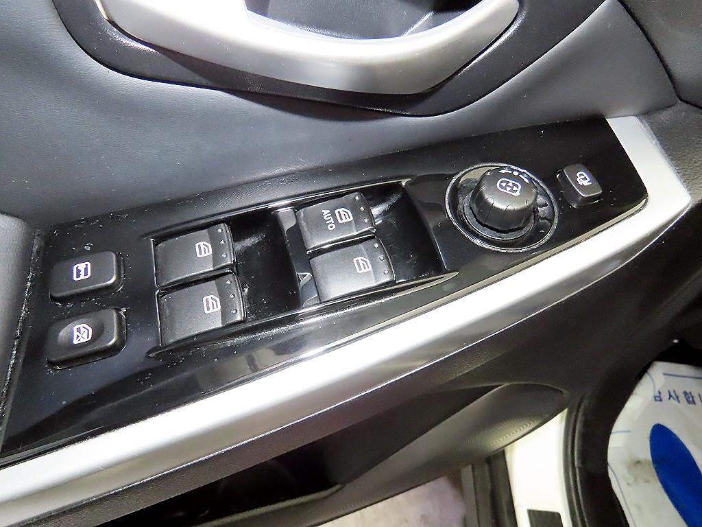 Ssangyong Korando 2015 Blanco - Importación desde Corea - HF Imports Iquique - Foto 13