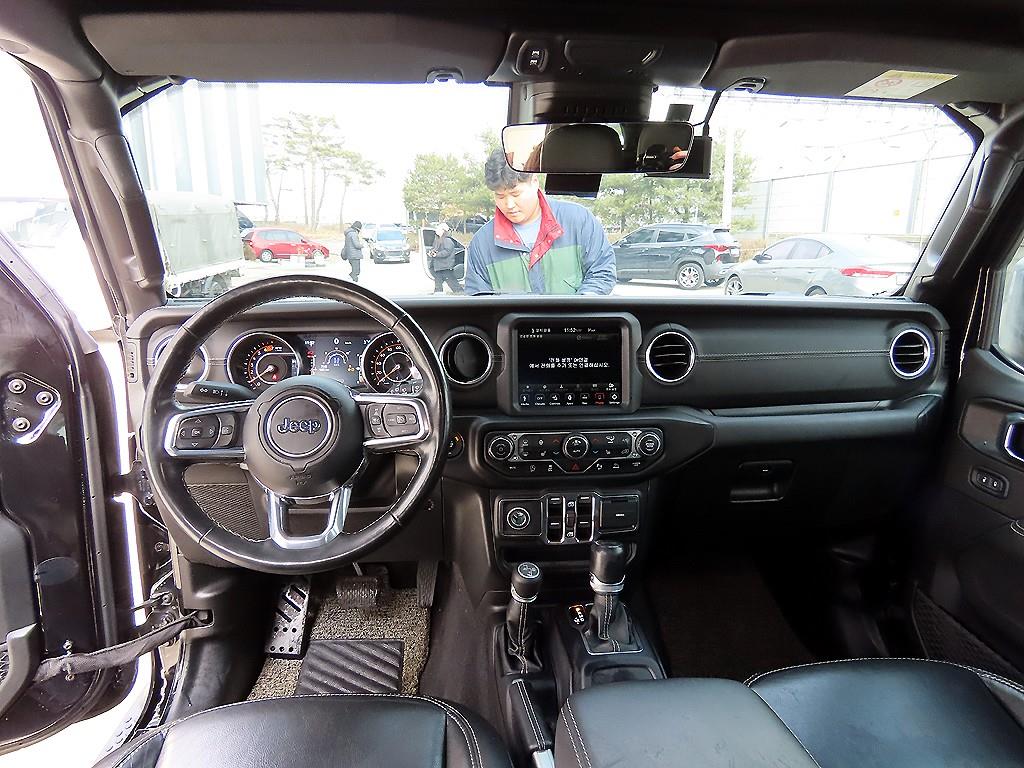 Jeep Wrangler - Vista 7