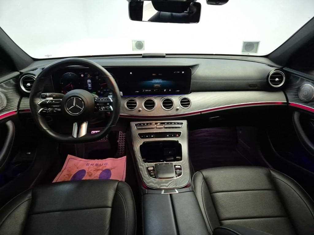 Mercedes Benz E class - Vista 7