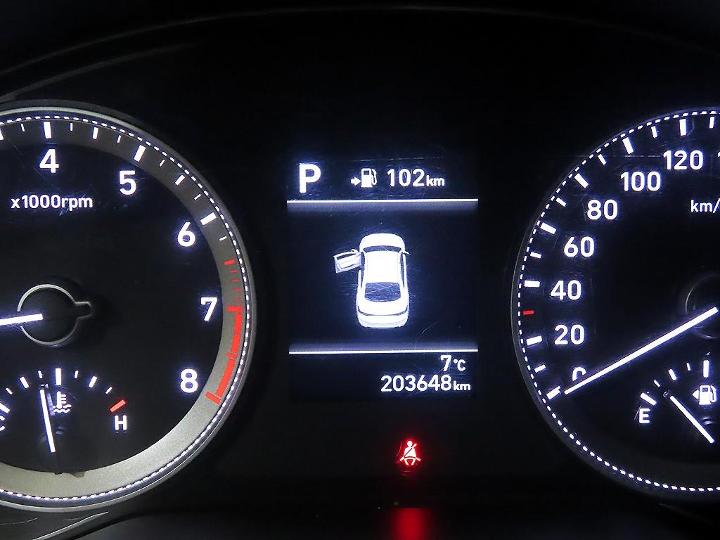 HYUNDAI Grandeur - Vista 9