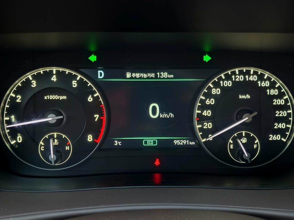 Genesis G90 - Vista 5