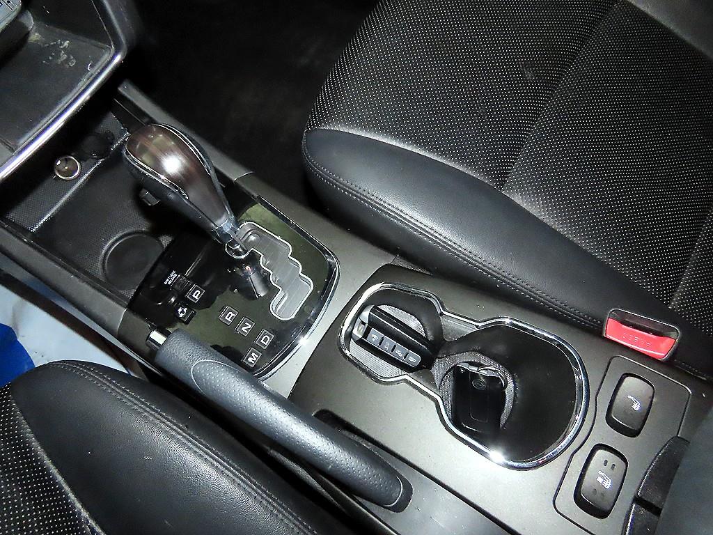 Ssangyong Korando - Vista 12