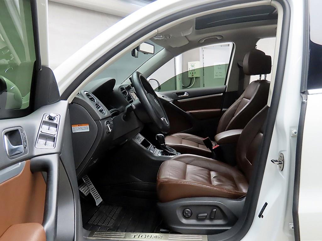 Volkswagen Tiguan - Vista 5