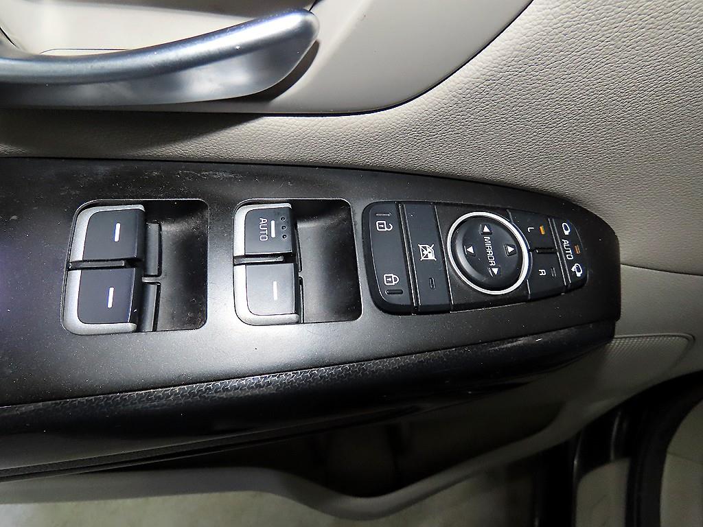 KIA Carnival 2015 Negro - Importación desde Corea - HF Imports Iquique - Foto 13