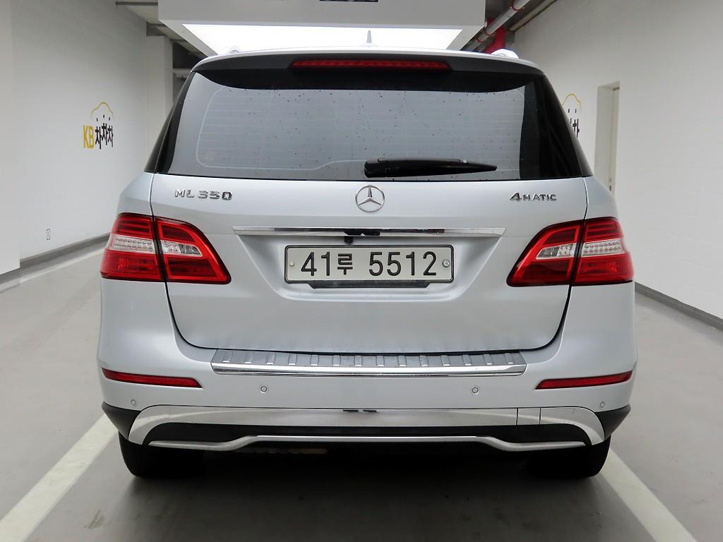Mercedes Benz M Class - Vista 3