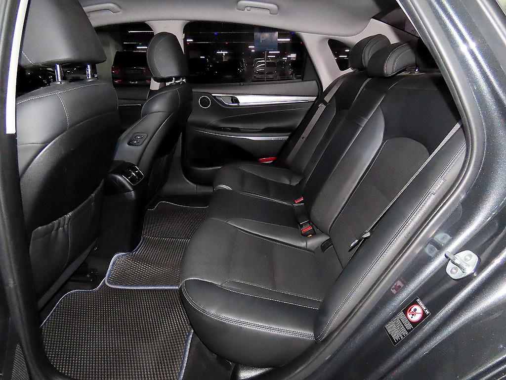 HYUNDAI Grandeur - Vista 7