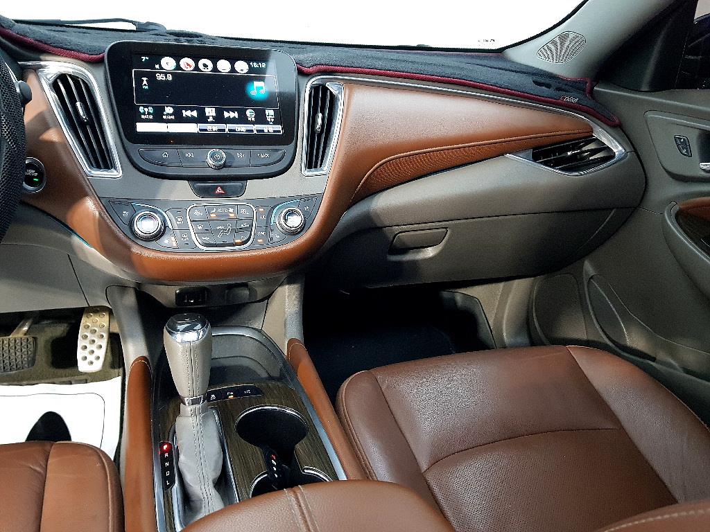 Chevrolet Malibu - Vista 10