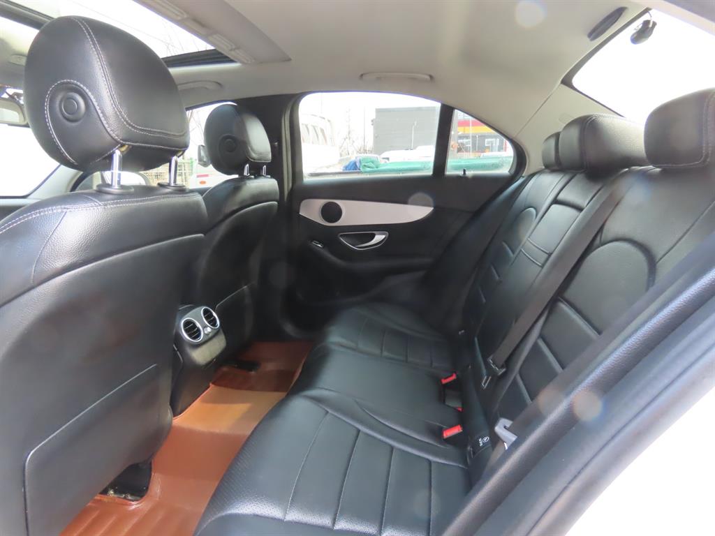 Mercedes Benz C Class - Vista 11