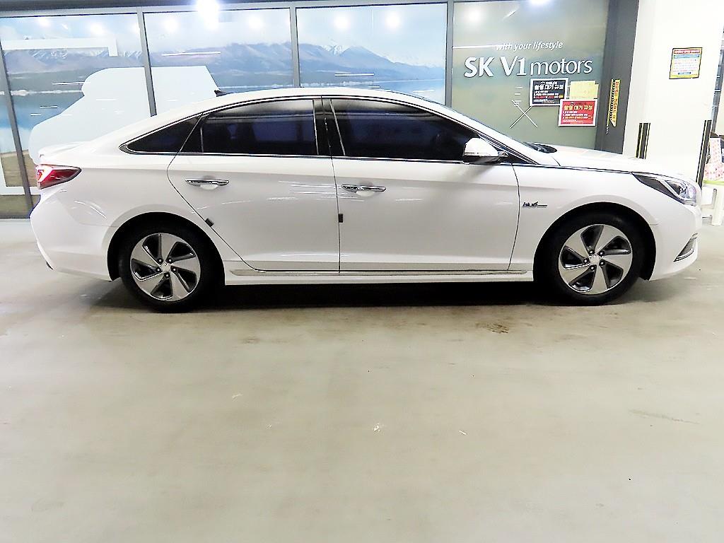 HYUNDAI Sonata - Vista 3