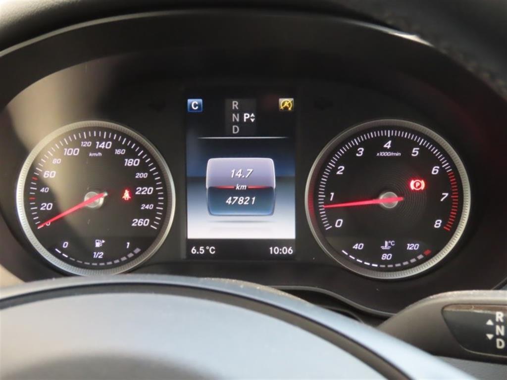 Mercedes Benz C Class - Vista 9