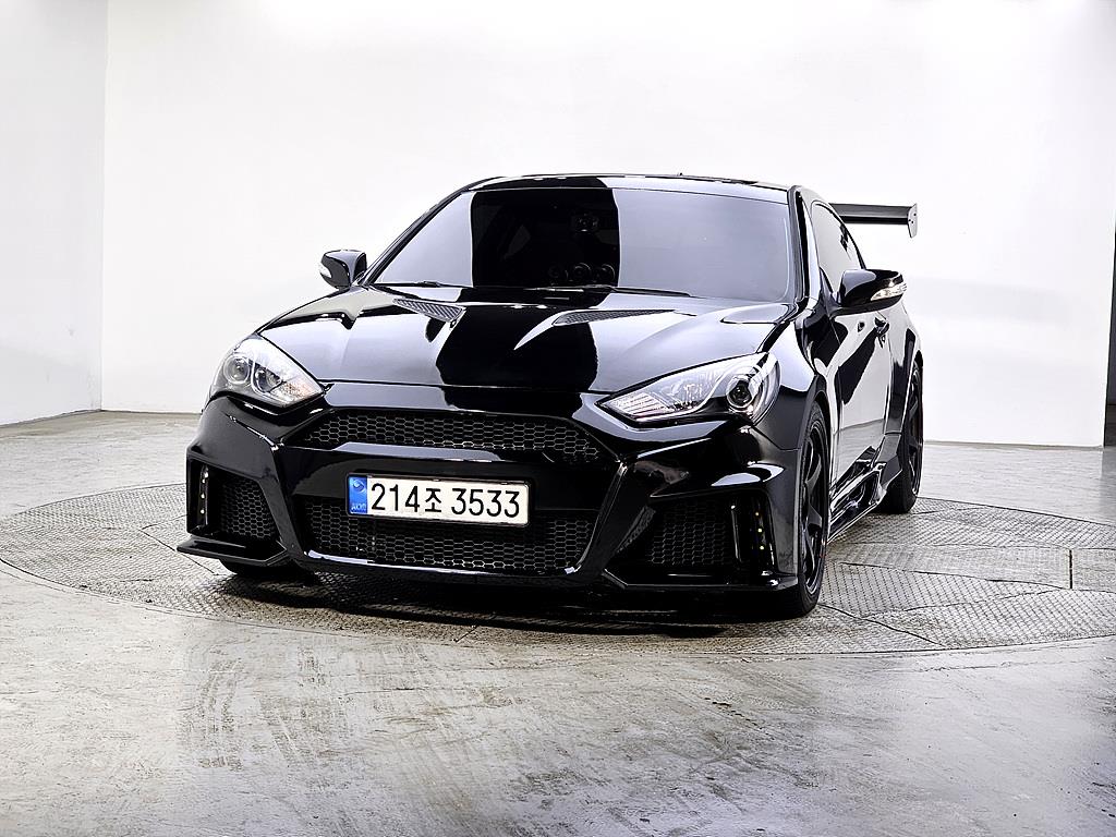 HYUNDAI Genesis - Vista 2