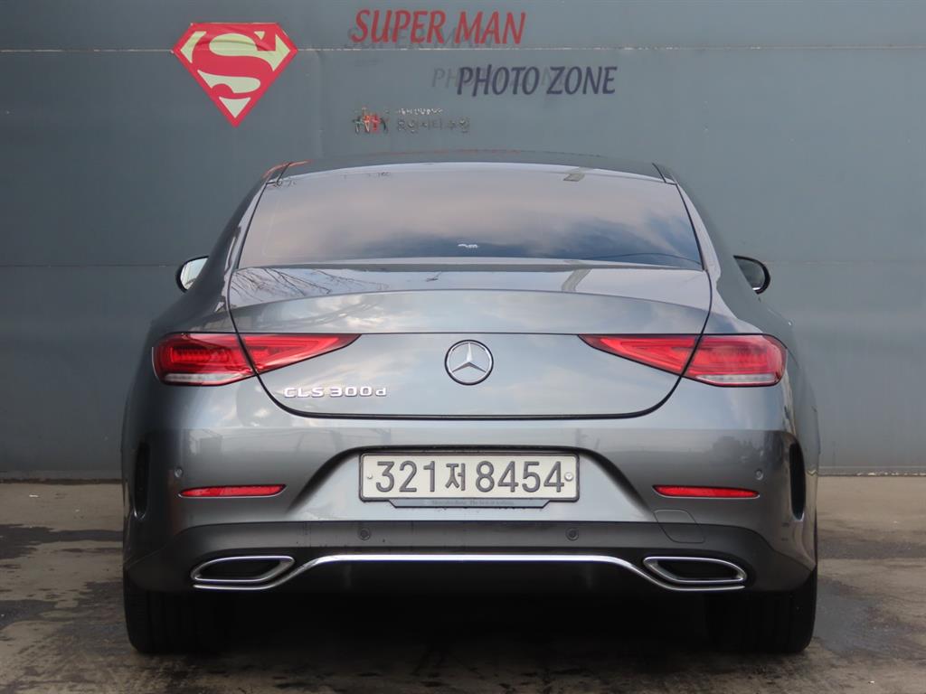 Mercedes Benz CLS Class - Vista 7