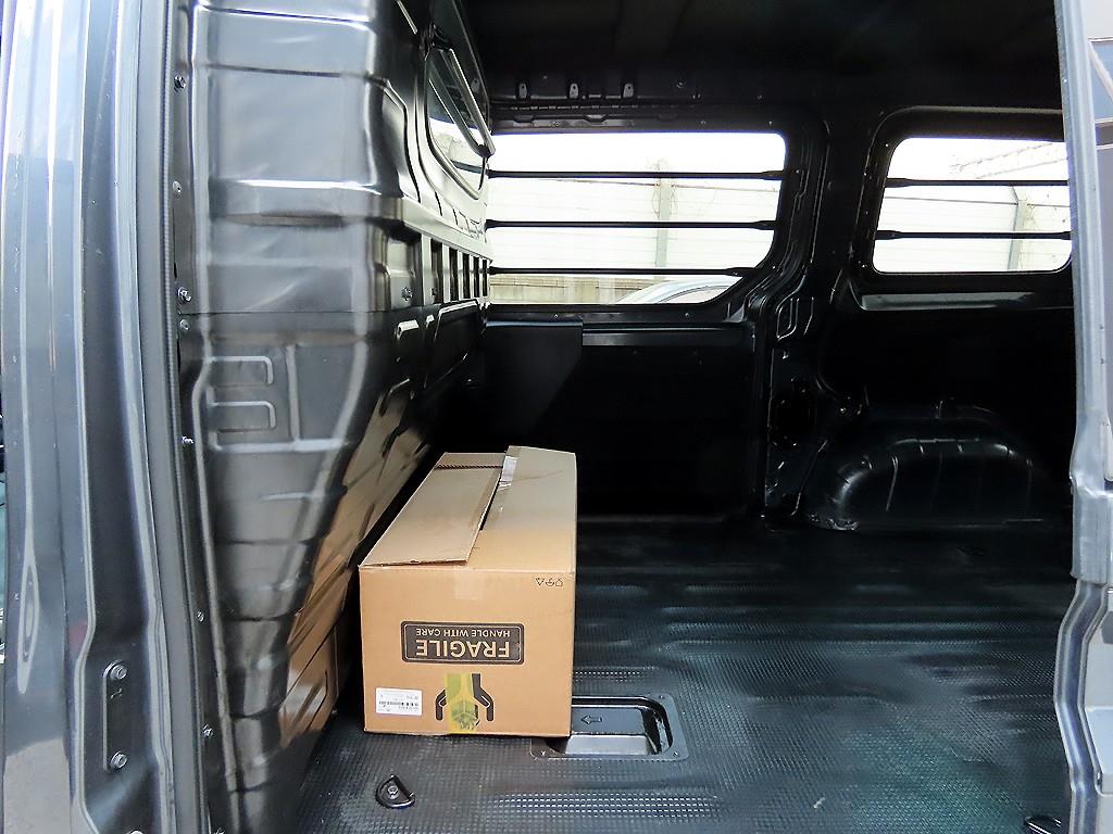 HYUNDAI Staria - Vista 6