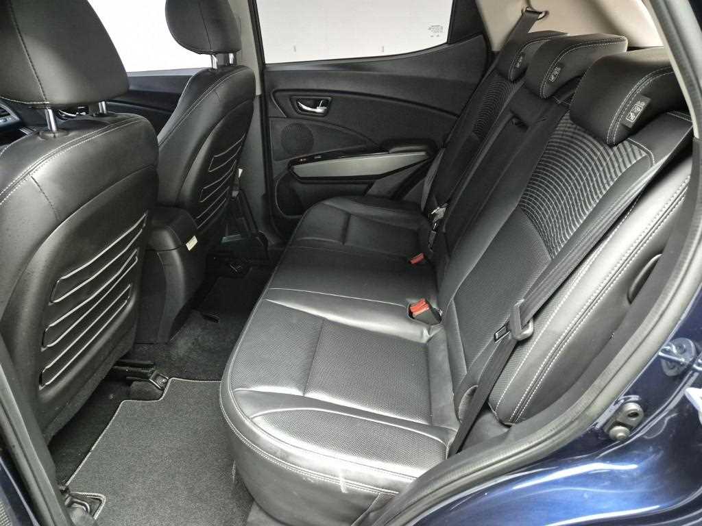 Ssangyong Tivoli - Vista 12