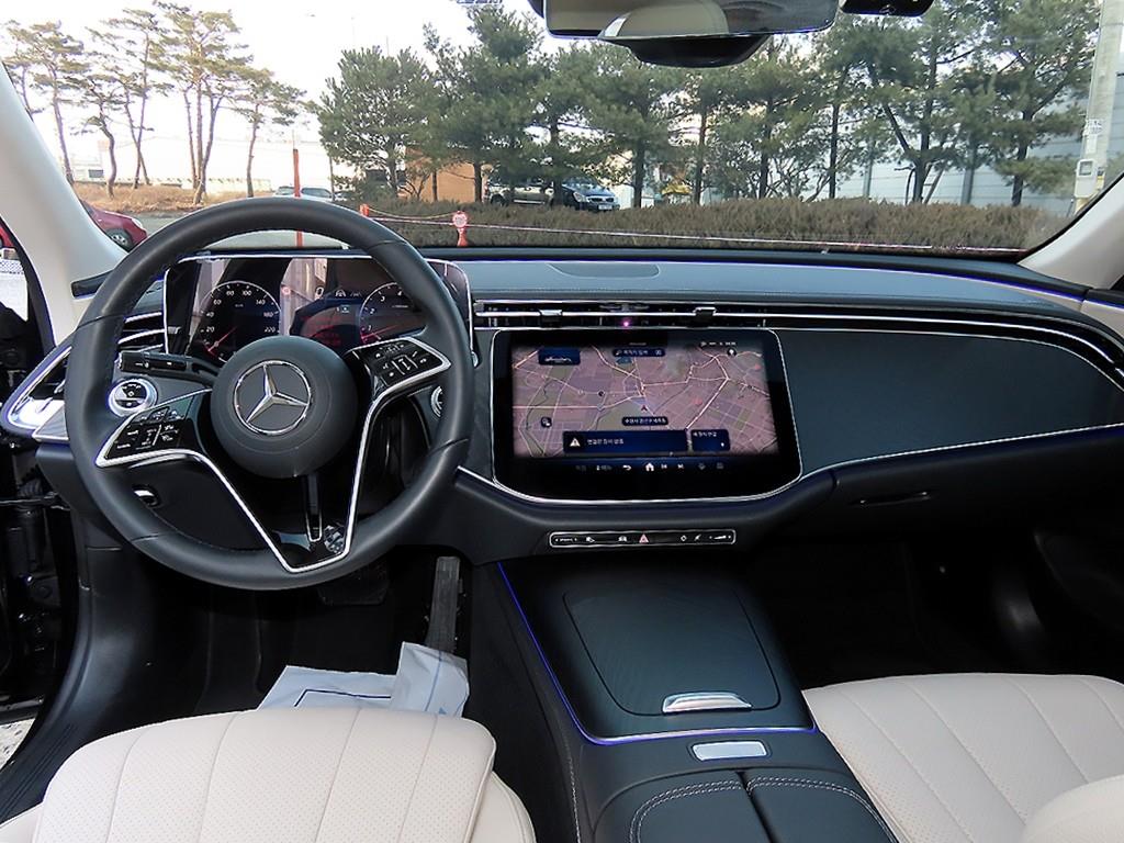 Mercedes Benz E class - Vista 7