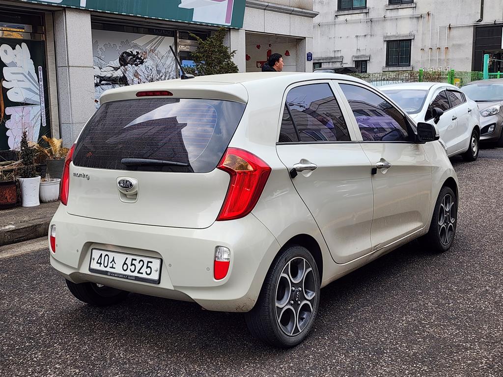 KIA Morning - Vista 4