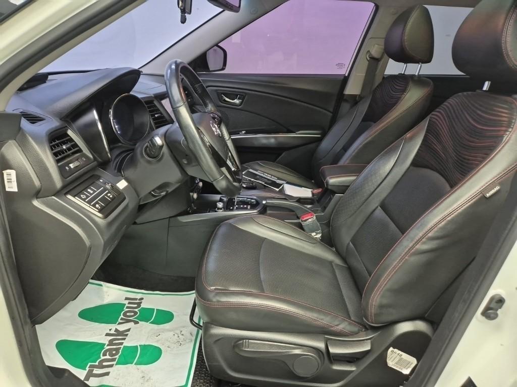 Ssangyong Tivoli - Vista 11