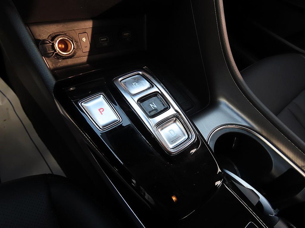 HYUNDAI Sonata - Vista 11