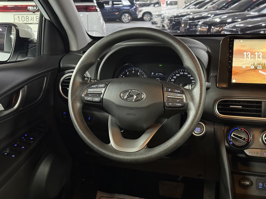 HYUNDAI Kona - Vista 8