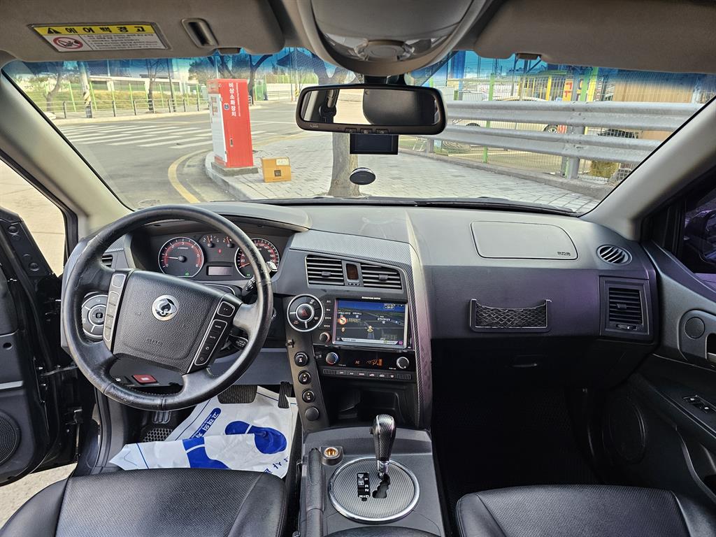 Ssangyong Korando - Vista 12