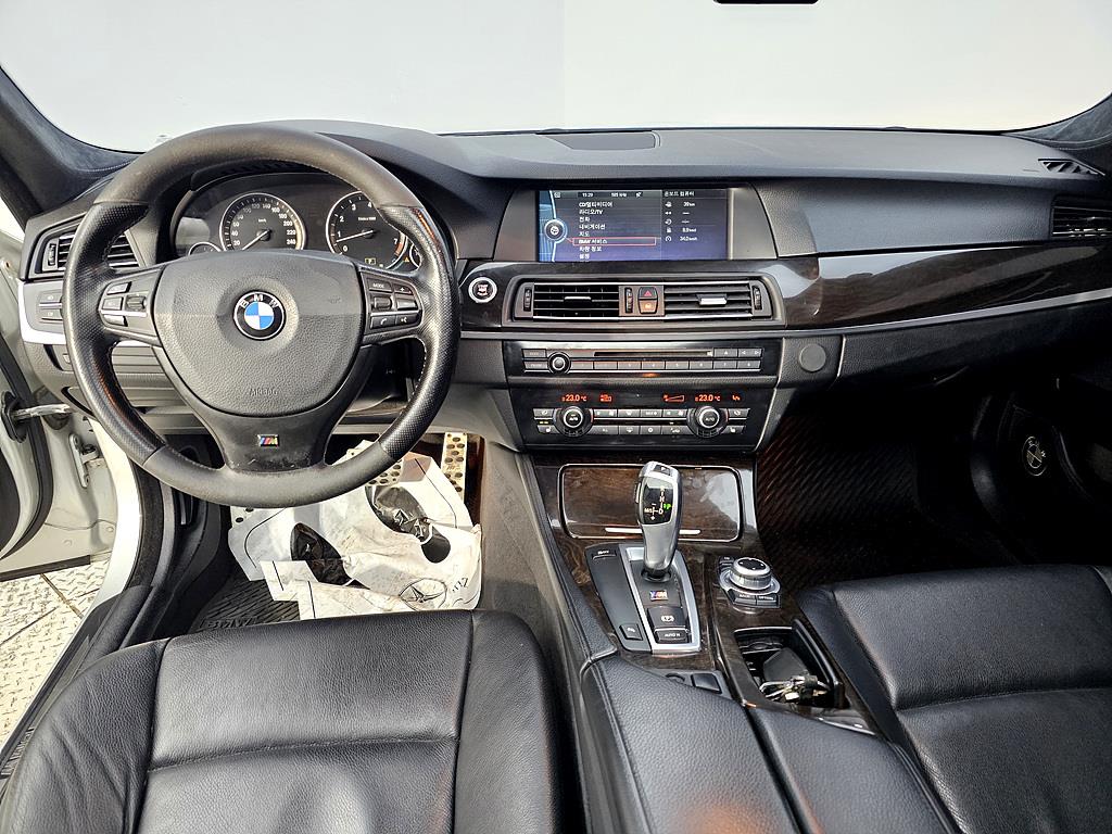 BMW 5 Series - Vista 5