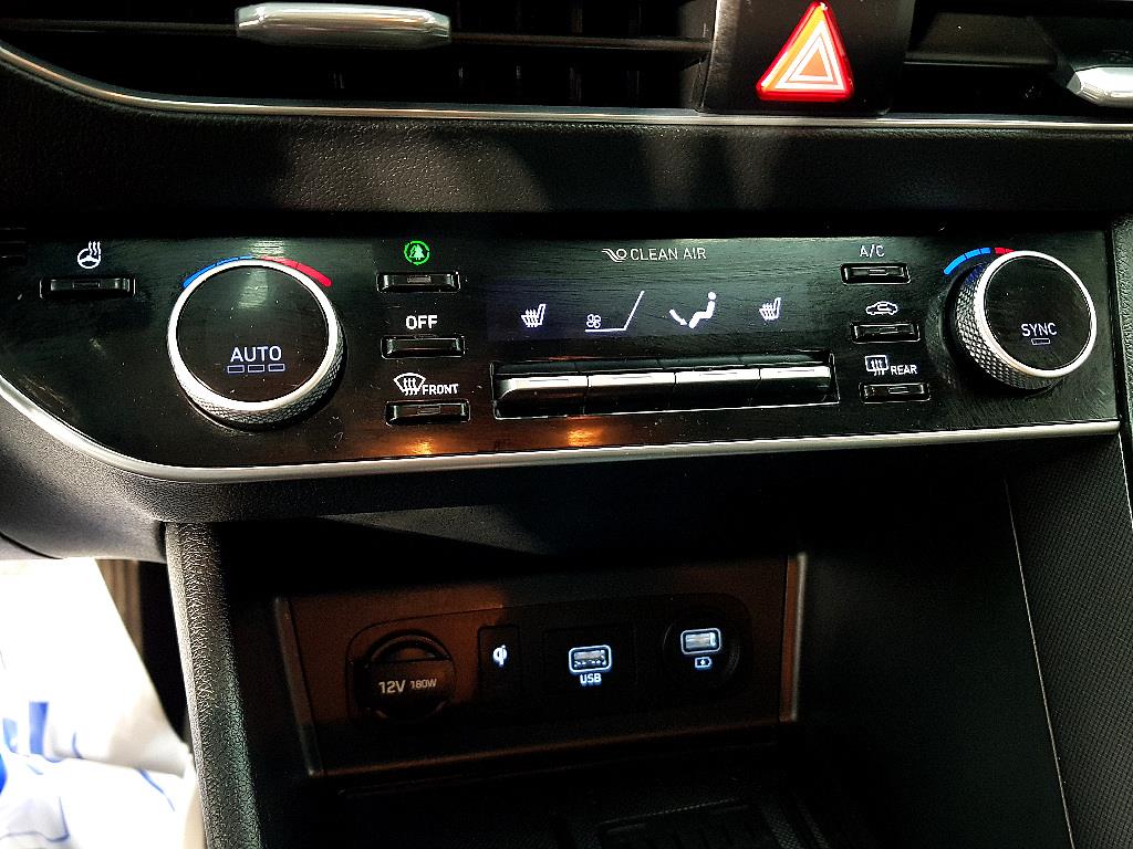 HYUNDAI Sonata - Vista 12