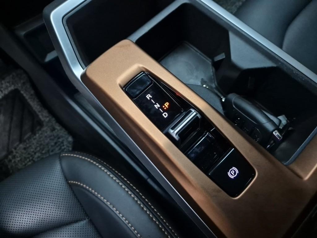 Ssangyong Torres - Vista 8