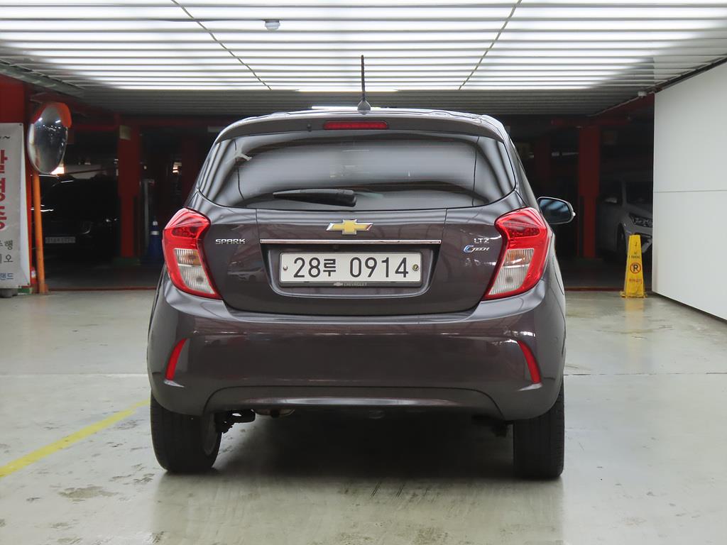 Chevrolet Spark - Vista 3