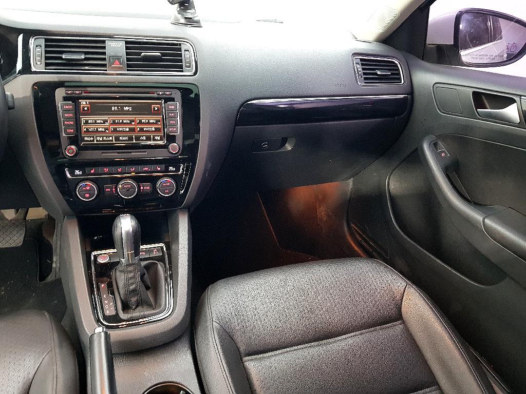 Volkswagen Jetta - Vista 10