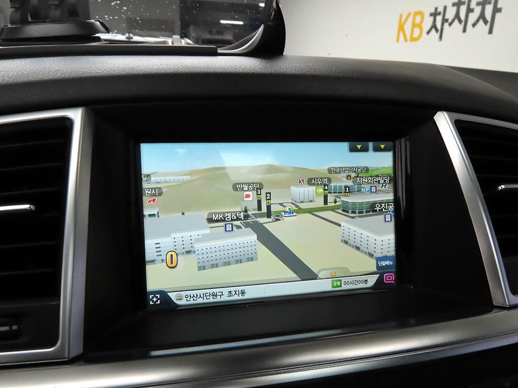 Mercedes Benz M Class - Vista 8