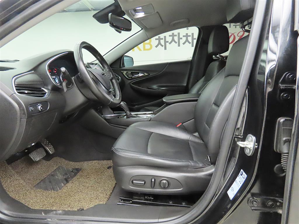 Chevrolet Malibu - Vista 5