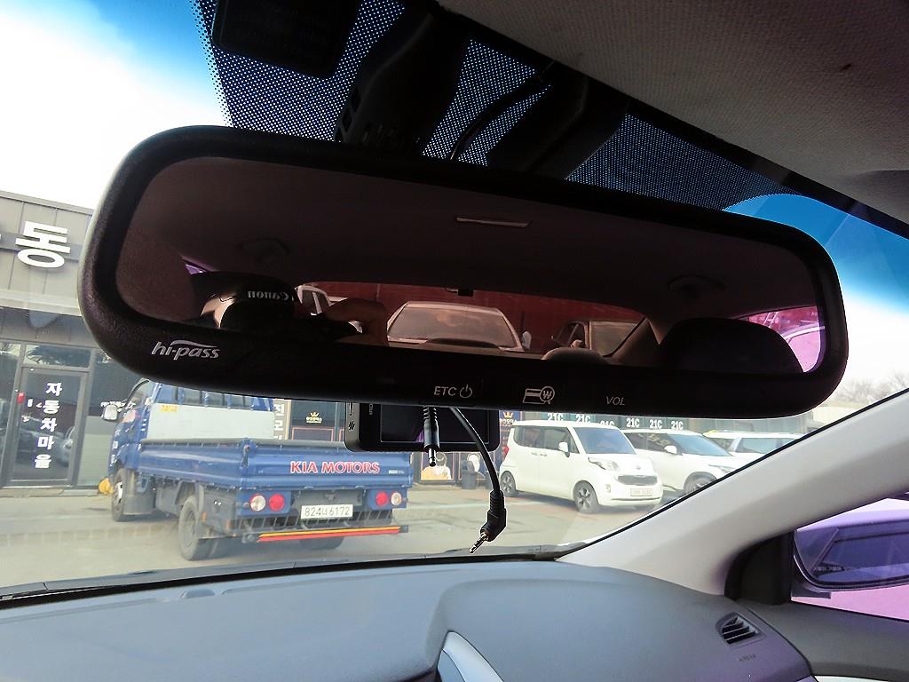 HYUNDAI Avante - Vista 12