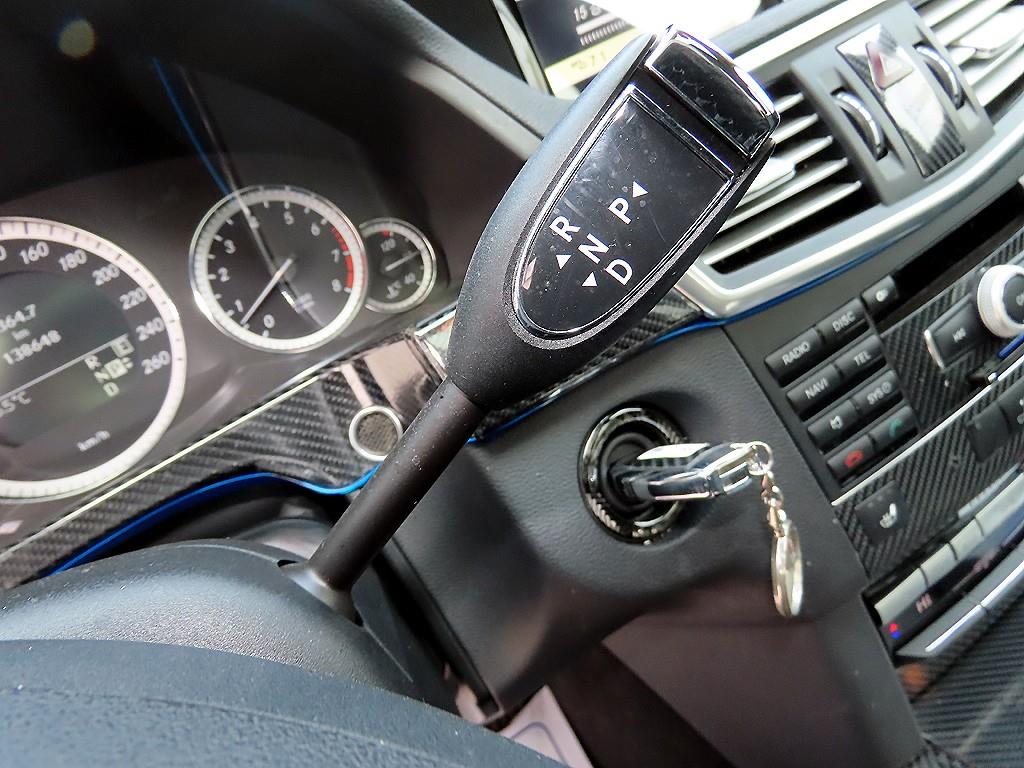 Mercedes Benz E class - Vista 10